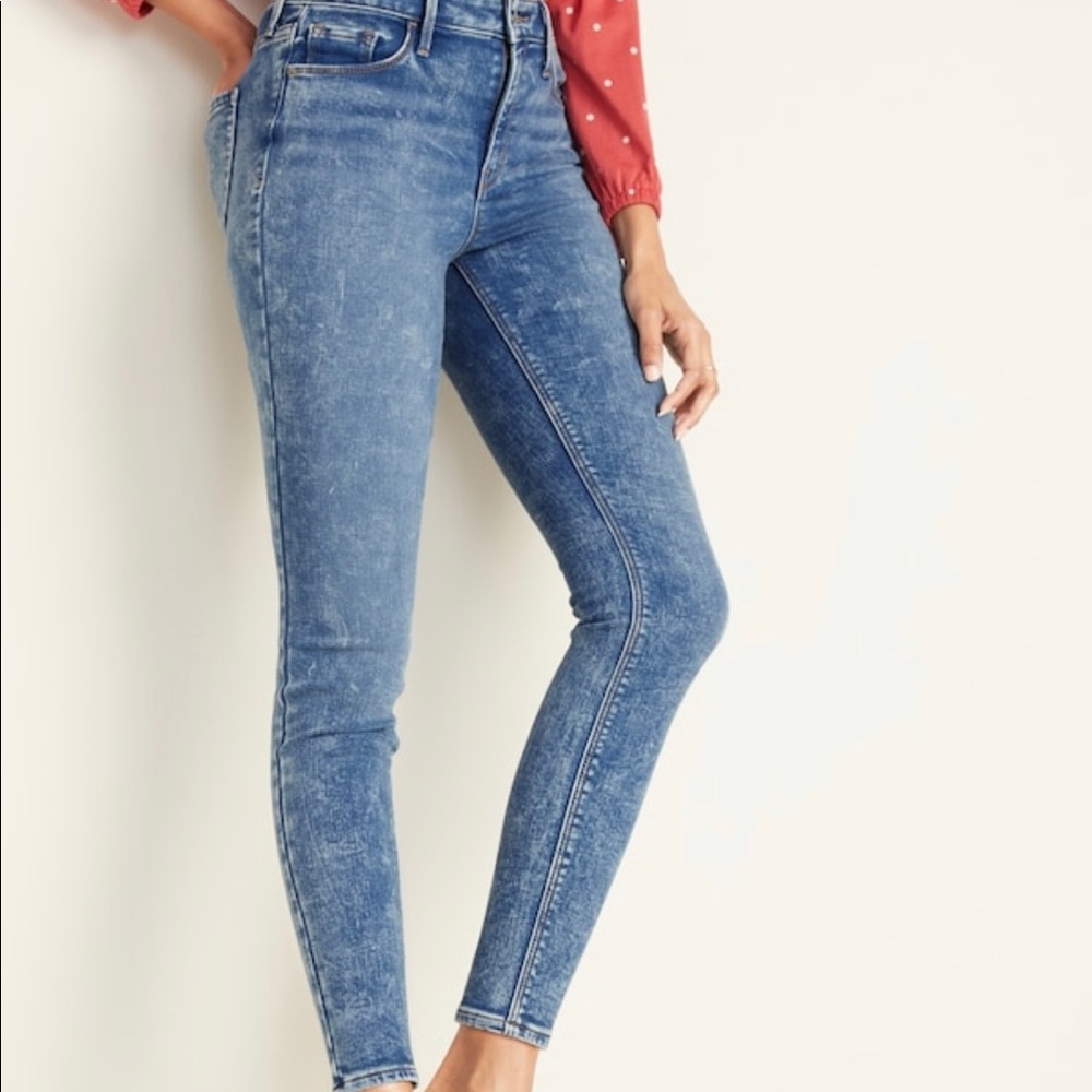 Old Navy High-Waisted Built in Warm Rockstar Jean